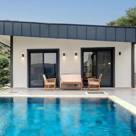 Charming W Pool Garden In Guzelbahce Izmir